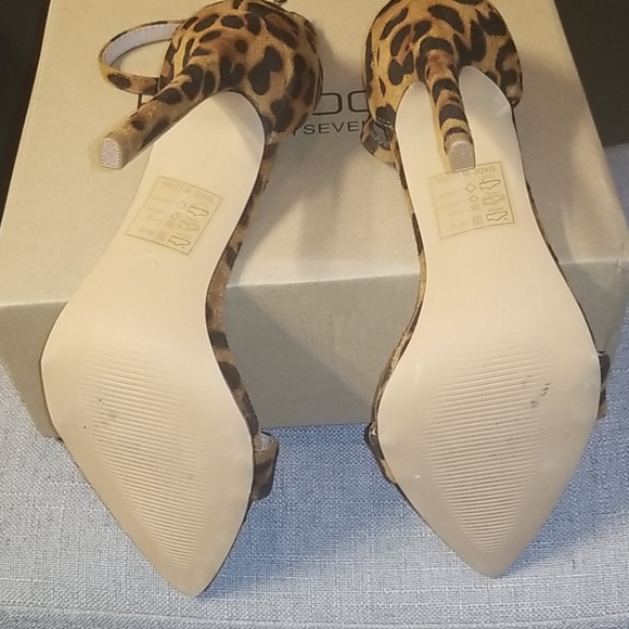 Leopard print heels - Picture 2 of 2